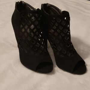 Black Heels size 7.5